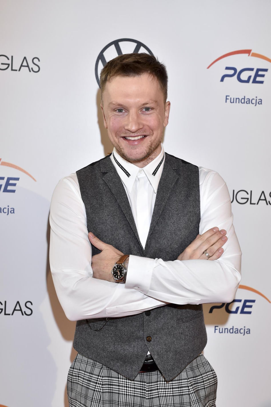 Od nastolatka z "Na Wspólnej" do eleganckiego mężczyzny. Tak zmieniał się Jakub Wesołowski