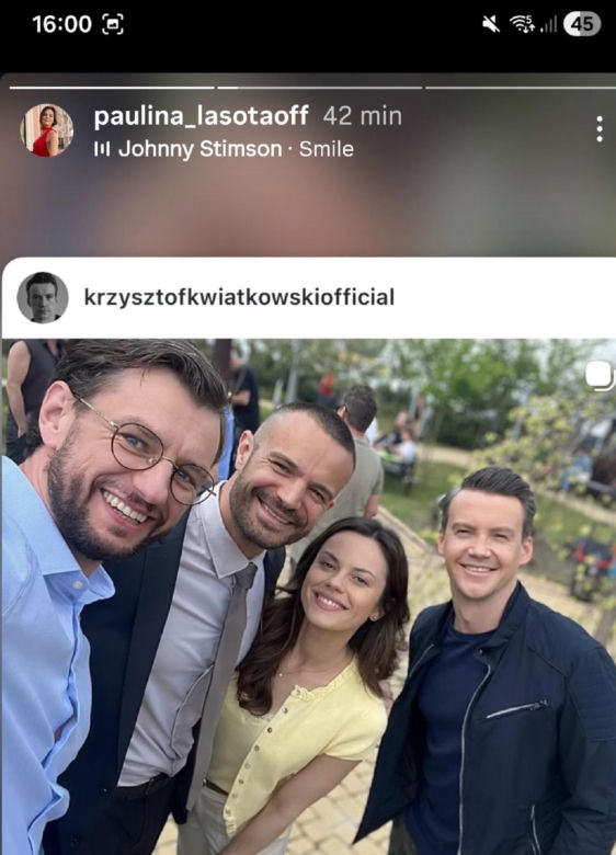 M jak miłość po wakacjach. Jakub Karski (Krzysztof Kwiatkowski), Mariusz (Mateusz Mosiewicz), Kasia (Paulina Lasota), Aleksander Sowiński (Mikołaj Krawczyk) na planie