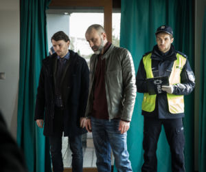 Diagnoza 4 sezon, odc. 10. Oficer CBŚP (Jakub Bohosiewicz),  prokurator (Mateusz Kościukiewicz)