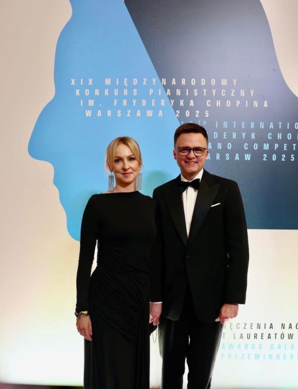 Hołownia z żoną