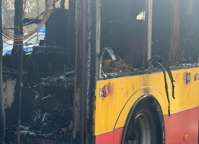 Pożar autobusu Miejskiego na Wawrze