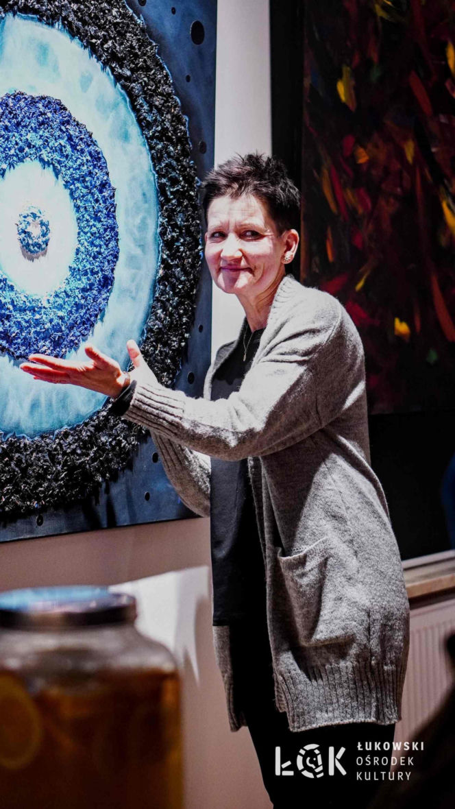 Wystawa w ŁOK "Okna na światy" Dariusza Skiermunta