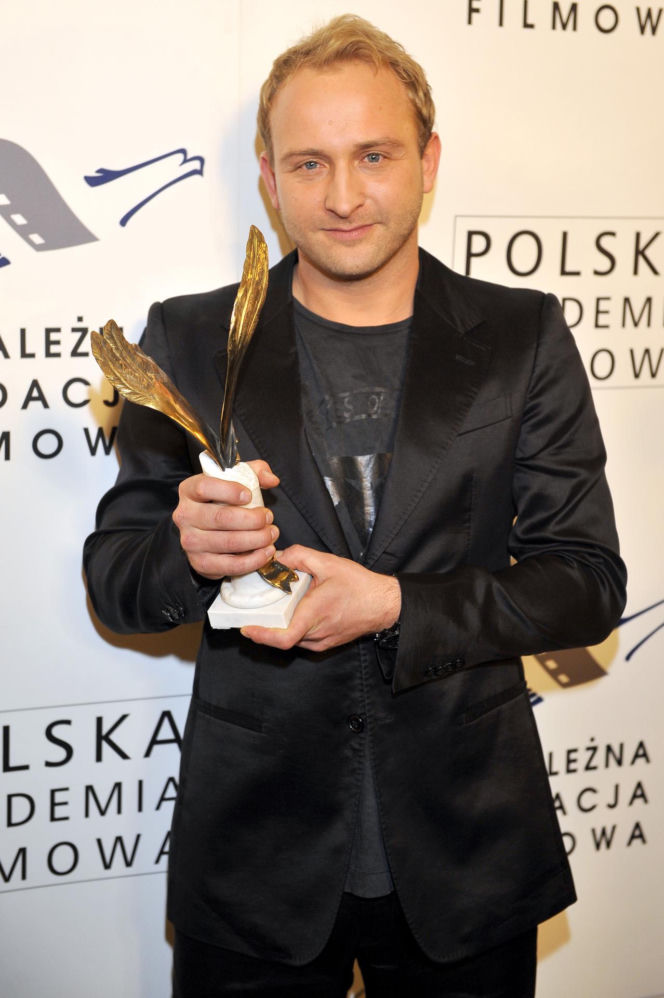 Borys Szyc kiedyś i dziś. Tak wyglądała jego droga na szczyt polskiego kina