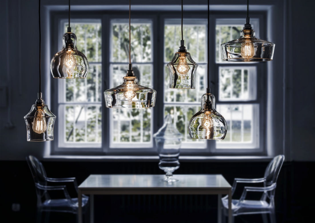Lampa szklana w stylu industrialnym