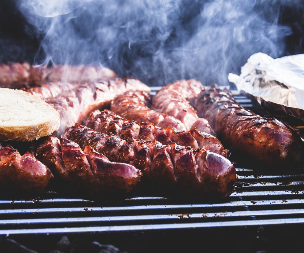 Grille, kominki i pizzerie po wejściu w życie zakazu palenia drewnem