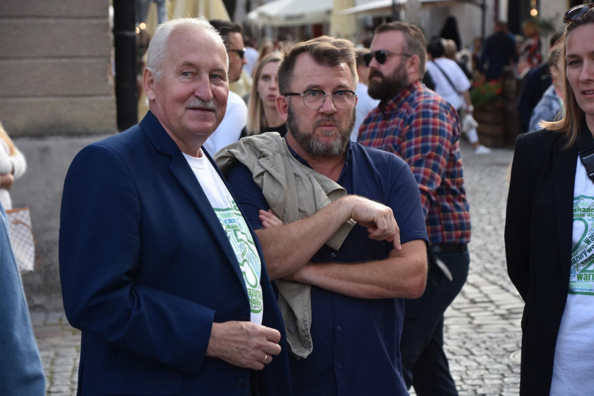 Tłumy na Starym Mieście w Olsztynie. Mieszkańcy świętowali 25-lecie samorządu Warmii i Mazur [ZDJĘCIA]
