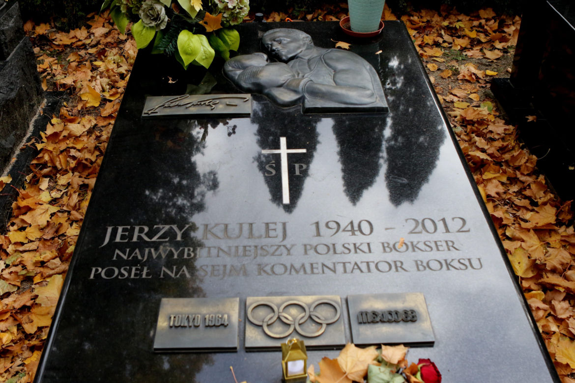 Grób Jerzego Kuleja na Cmentarzu Wojskowym na Powązkach