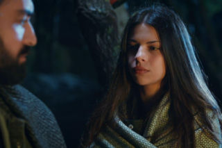 Dziedzictwo, odcinek 849: Ayse rezygnuje z wyznania prawdy Feritowi i postanawia wyjechać do Niemiec