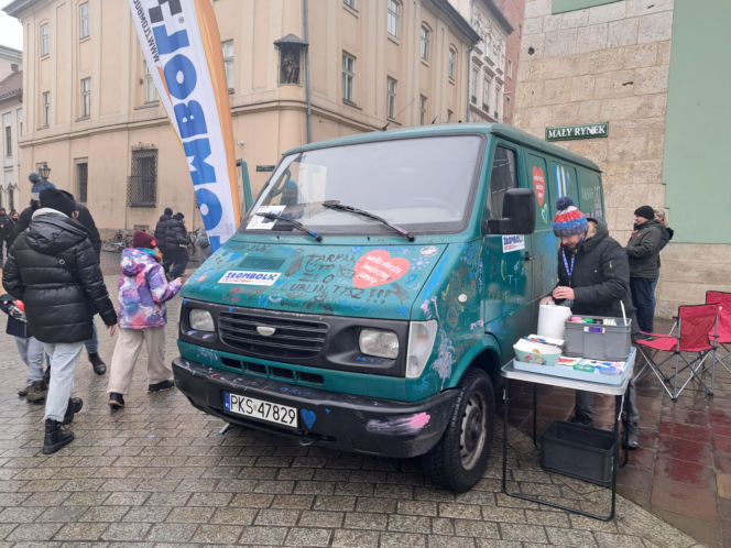 34. finał WOŚP w Krakowie. Legendarne pojazdy ZŁOMBOL na Małym Rynku