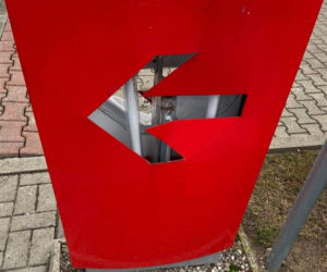 Nastolatkowie skopali sygnalizację. Straty na 30 tys. zł [ZDJĘCIA, WIDEO]