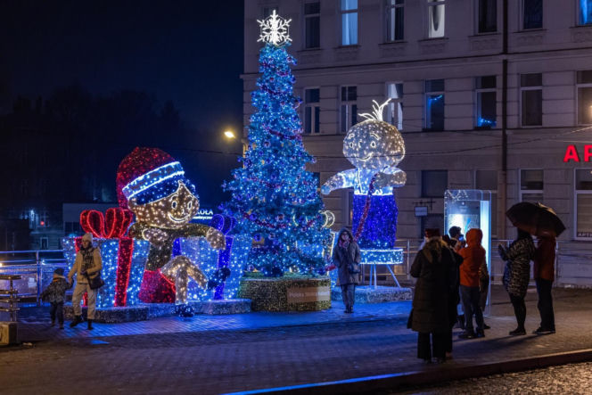 To najbardziej świąteczne miasto w województwie śląskim. Częściowo znajduje się w Małopolsce