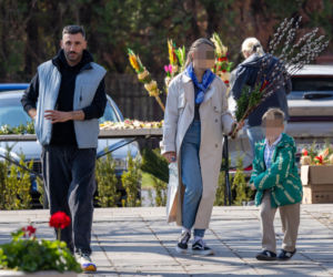 Rafał Maserak tańczący z palmami