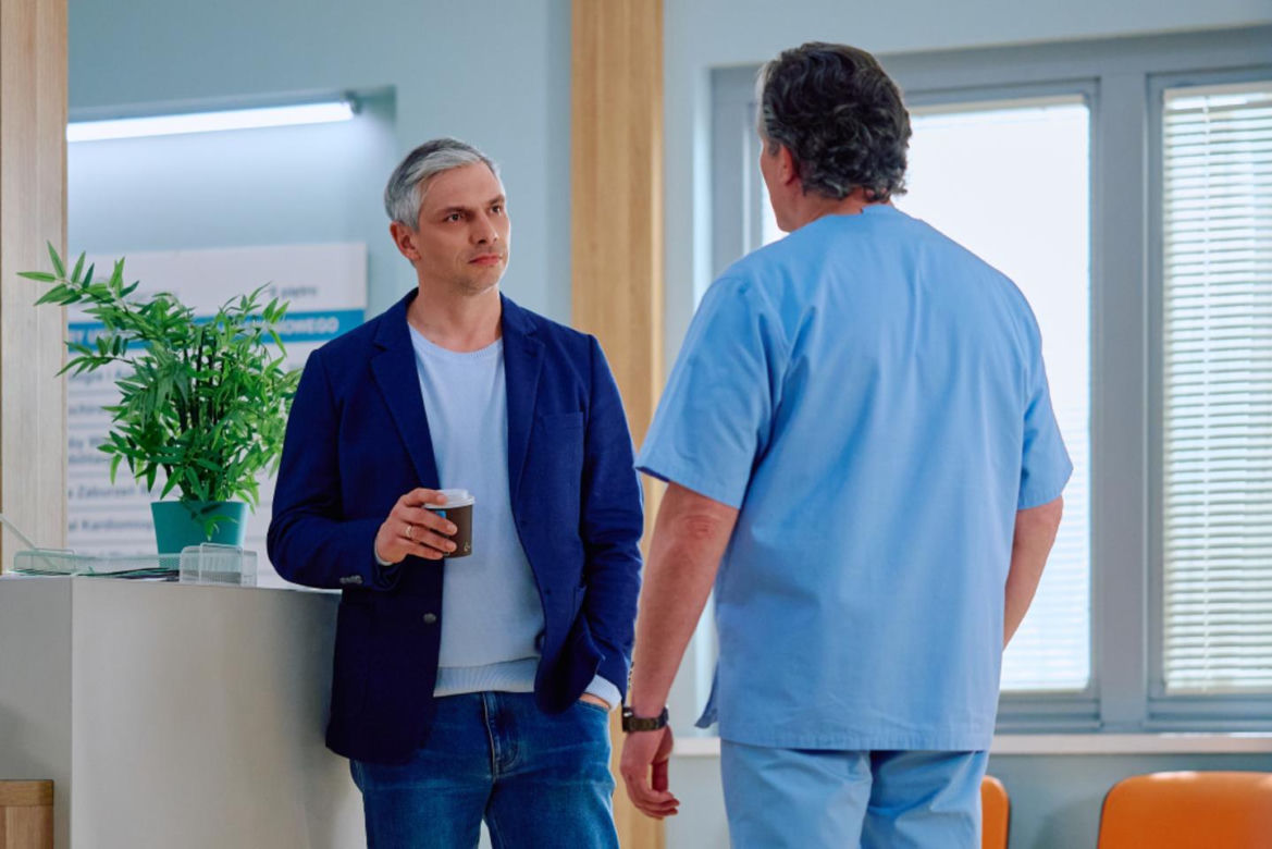Na Wspólnej odc. 4238. Lew Nalepa (Przemysław Sadowski), Greg Kalski (Michał Sitarski)