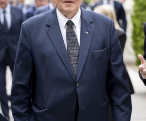 Bronisław Komorowski dorabia do emerytury. 11 tys. zł to dla niego za mało