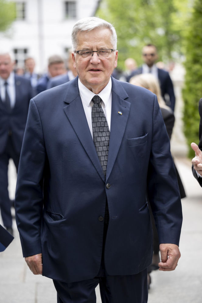 Bronisław Komorowski dorabia do emerytury. 11 tys. zł to dla niego za mało