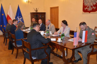 Stała obecność wojsk USA w Polsce coraz bliżej. Kluczowe rozmowy 
