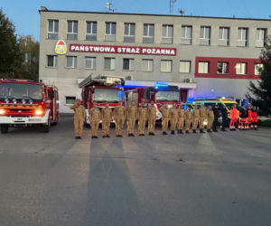 Strażackie syreny zawyły dla poległych kolegów. Żegna ich cała Polska
