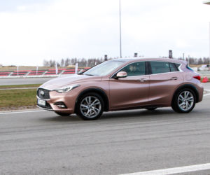 Infiniti Q30 na Torze Jastrząb 