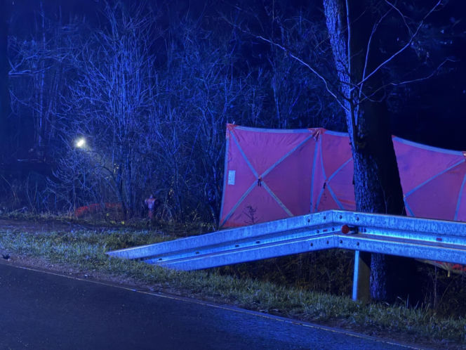 Makabryczne dachowanie auta na Mazowszu. 41-latek zginął uwięziony w blaszanej pułapce