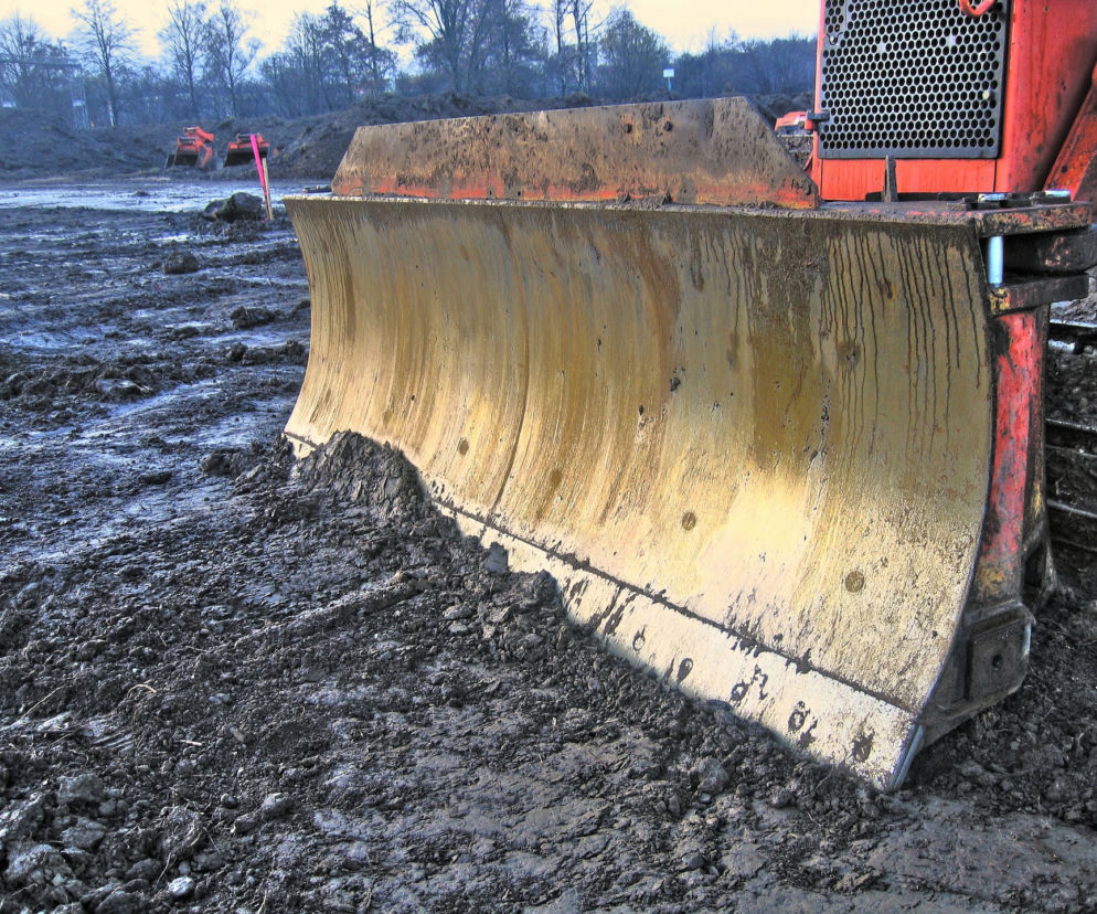 ŚMIERTELNY WYPADEK na budowie. Nie żyje poszkodowany nastolatek z Łomnicy