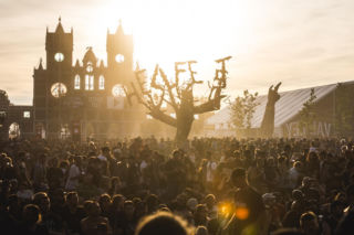 Z francuskiej prowincji prosto w ogień muzycznego piekła. Spektakularne występy z Hellfest 2026 dostępne za darmo na ARTE. tv!