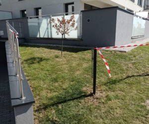 4-latka spadła z 5. piętra bloku w Łomży. Szokująca relacja sąsiadów