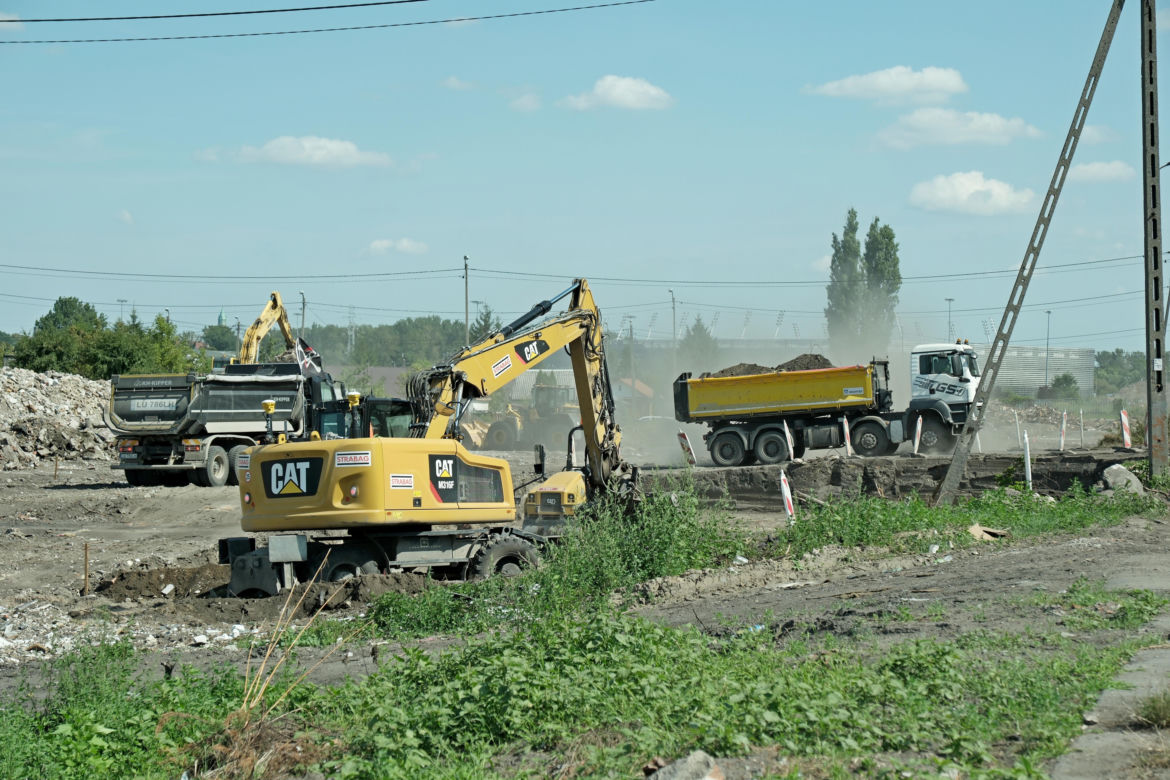 Pracę przy ul. Lubelskiego Lipca '80 trwają. Już niedługo pojawi się brakujący odcinek drogi