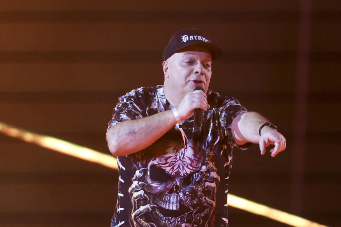 Krzysztof Skiba i jego wizerunek na przestrzeni lat. Tak zmieniał się lider Big Cyca