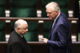 Kaczyński korzysta z doświadczeń Putina i robi Gowinowi Donbas - pisze Tomasz Walczak