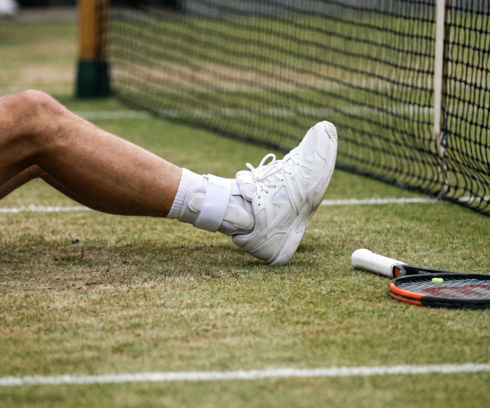 Hubert Hurkacz skreczował w 1/8 finału Wimbledonu. Znowu ten sam kort