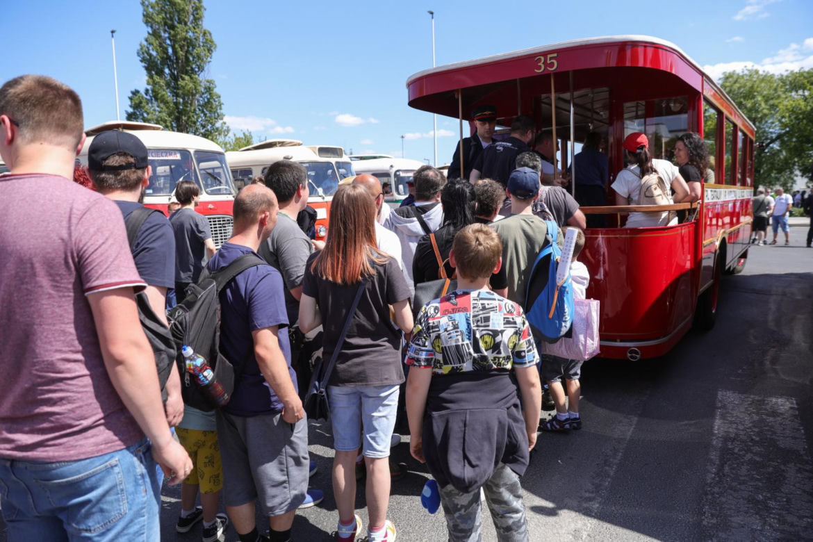 Parada Zabytkowych Autobusów 