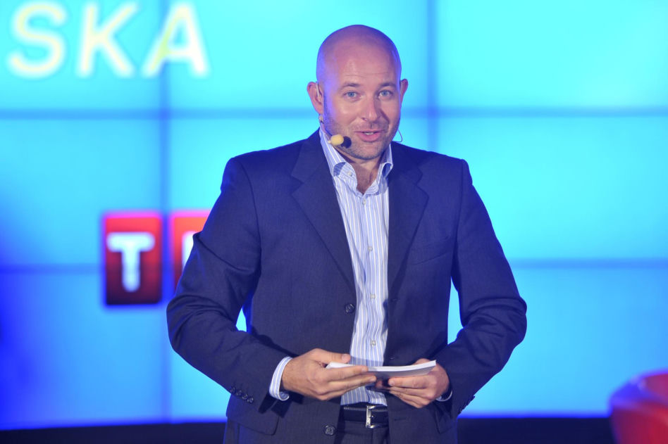 Od amanta z „Magdy M.” do twardziela z brodą. Tak przez lata zmieniał się Szymon Bobrowski