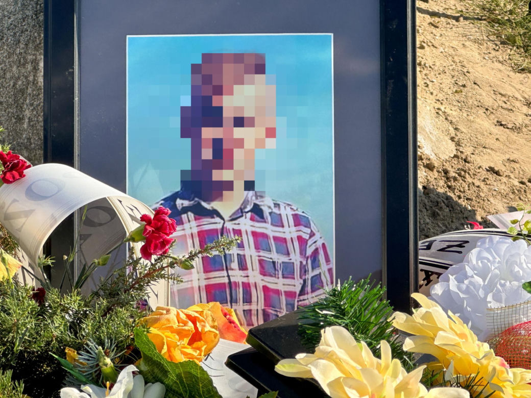 Dwóch przyjaciół roztrzaskało się na drzewie. Świętowali chwile przed tragedią