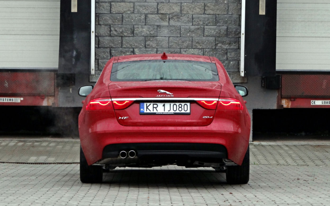 Jaguar XF 2.0 i4D 180 KM