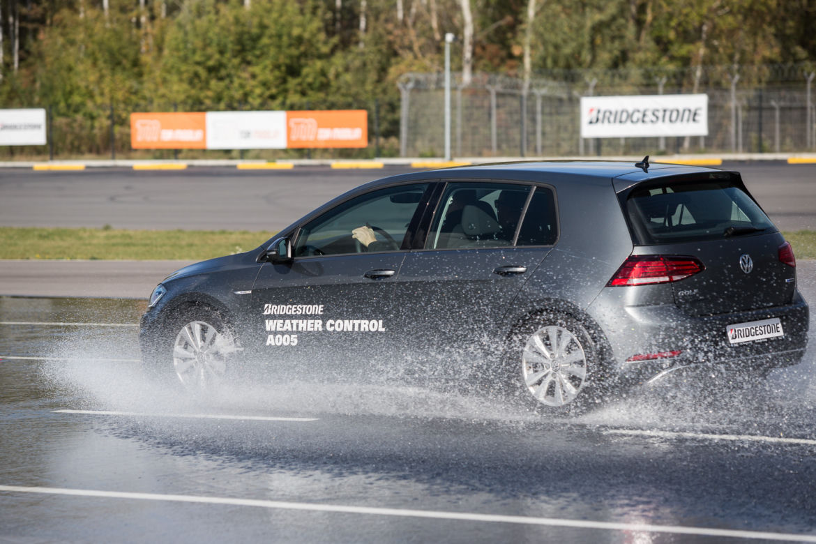 Bridgestone Weather Control A005 zaskoczyła mnie na torze