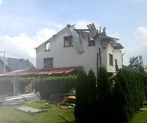 Śląskie: Trąba powietrzna zniszczyła ponad 20 domów. Ekspert wyjaśnia jak to możliwe [ZDJĘCIA, WIDEO]