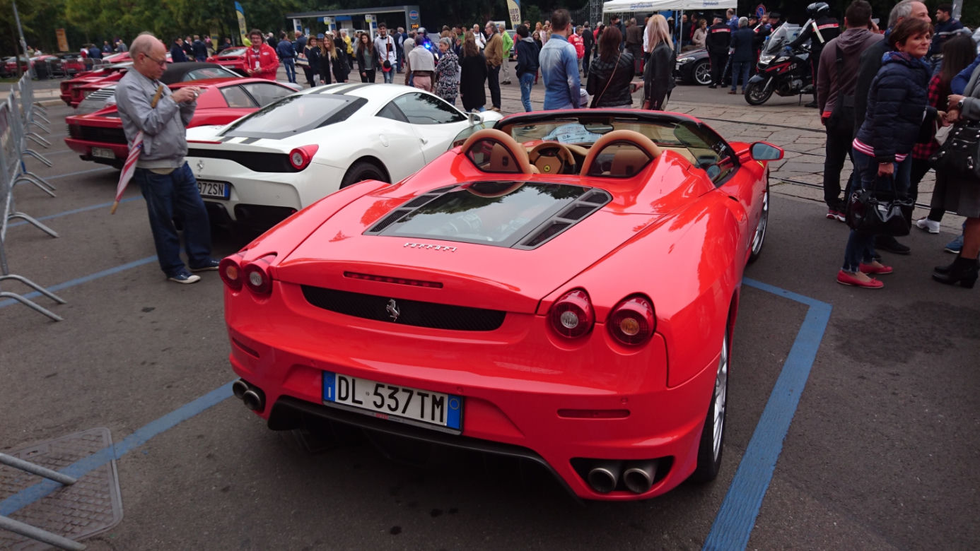 Zlot miłośników Ferrari w Mediolanie - Raduno Internazionale Ferrari 2017