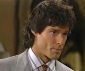 Moda na sukces. Ridge (Ronn Moss) 1987 r.