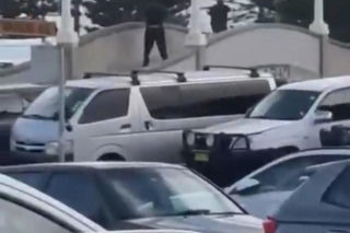 Masowe strzały na plaży! Wyciekły przerażające nagrania. Jesteśmy wstrząśnięci