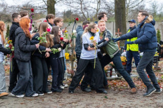 Zamieszki na cmentarzu podczas pogrzebu Mateusza