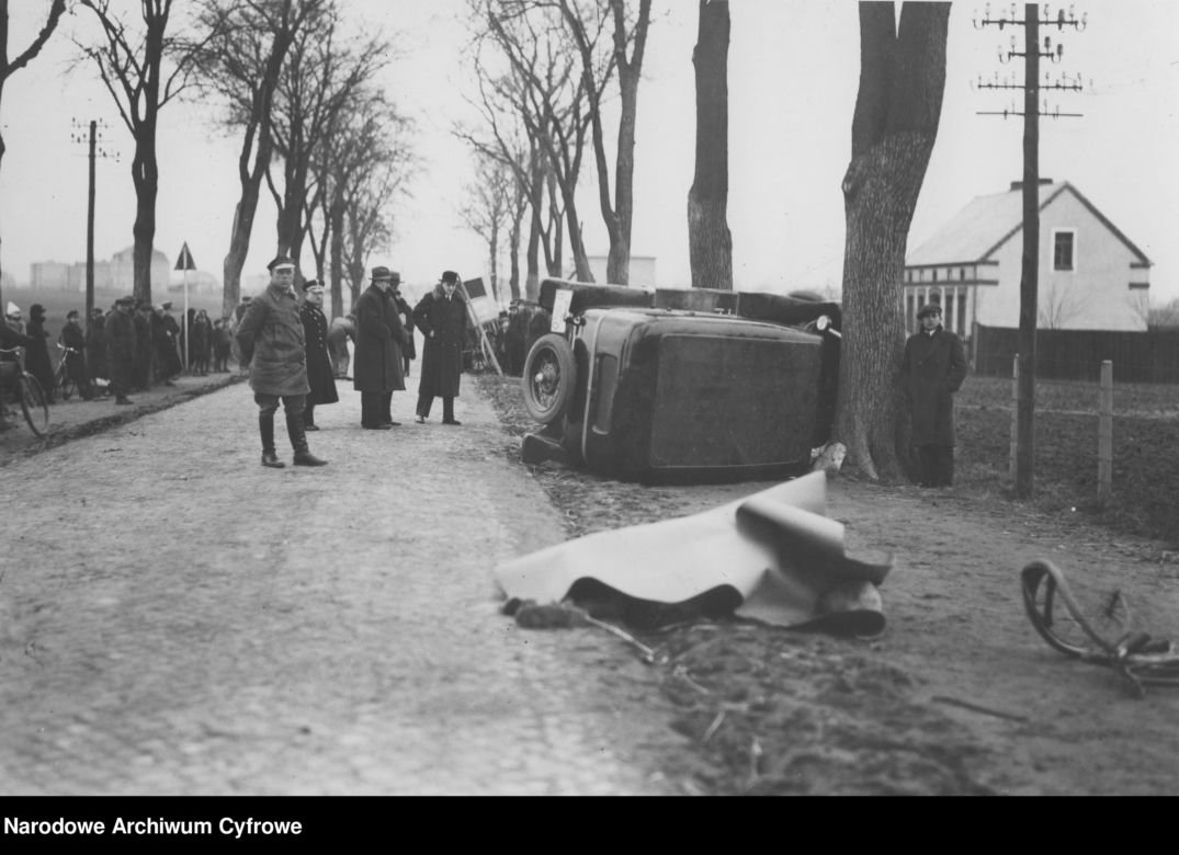  Wypadek samochodowy na trasie Poznań-Żegrze w 1936 roku