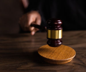 Były burmistrz i 30 tys. zł z funduszu dla niepełnosprawnych. Prokuratura oskarża cztery osoby