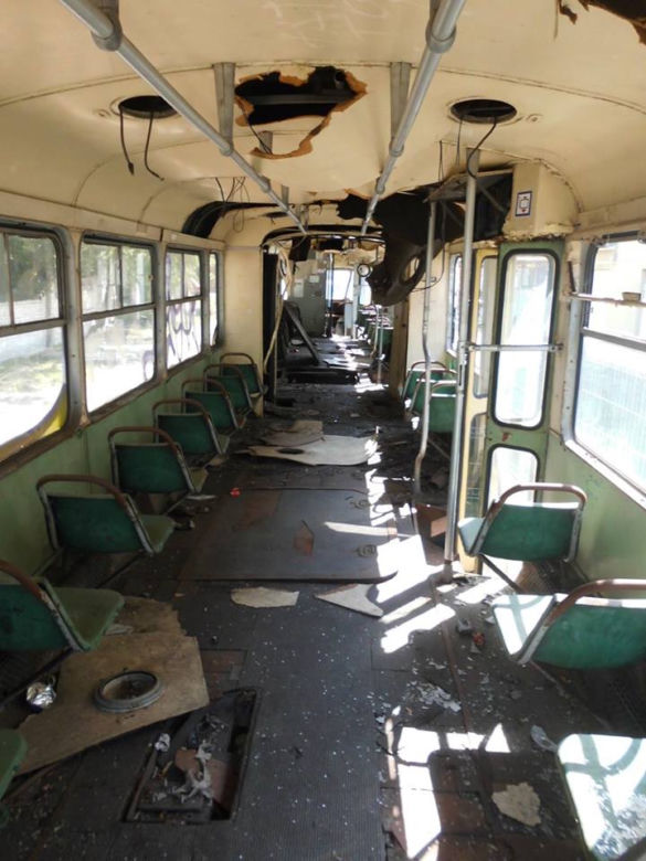 Jesteście ciekawi jak wyglądają od środka stare, opuszczone tramwaje? Mamy dla Was [ZDJĘCIA]!