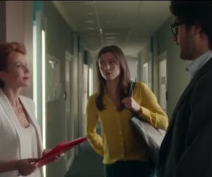 To nie koniec świata 2 sezon odc. 20. Olga (Katarzyna Zielińska), Anka (Karolina Gorczyca), Adam Tenczyński (Piotr Stramowski)