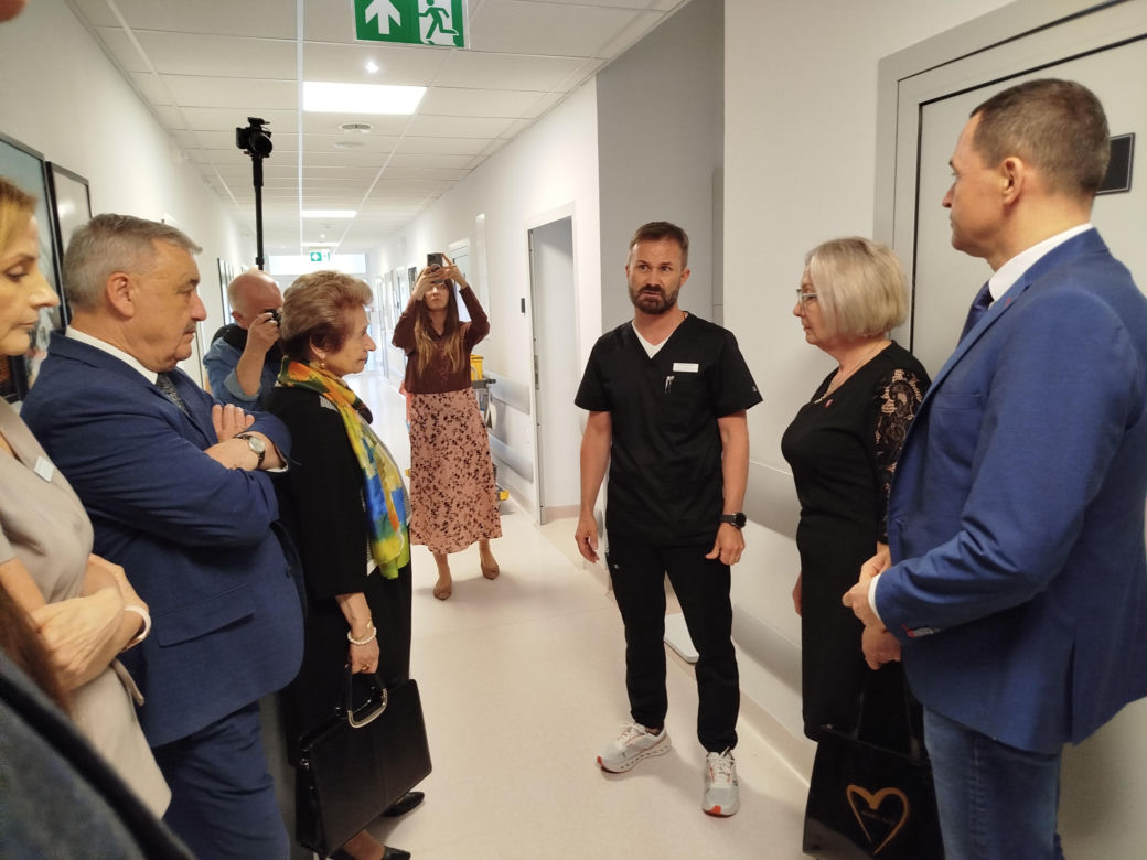 Umowa na przekazanie dotacji na zakup nowego sprzętu dla Szpitala Miejskiego w Siedlcach została podpisana 28 kwietnia
