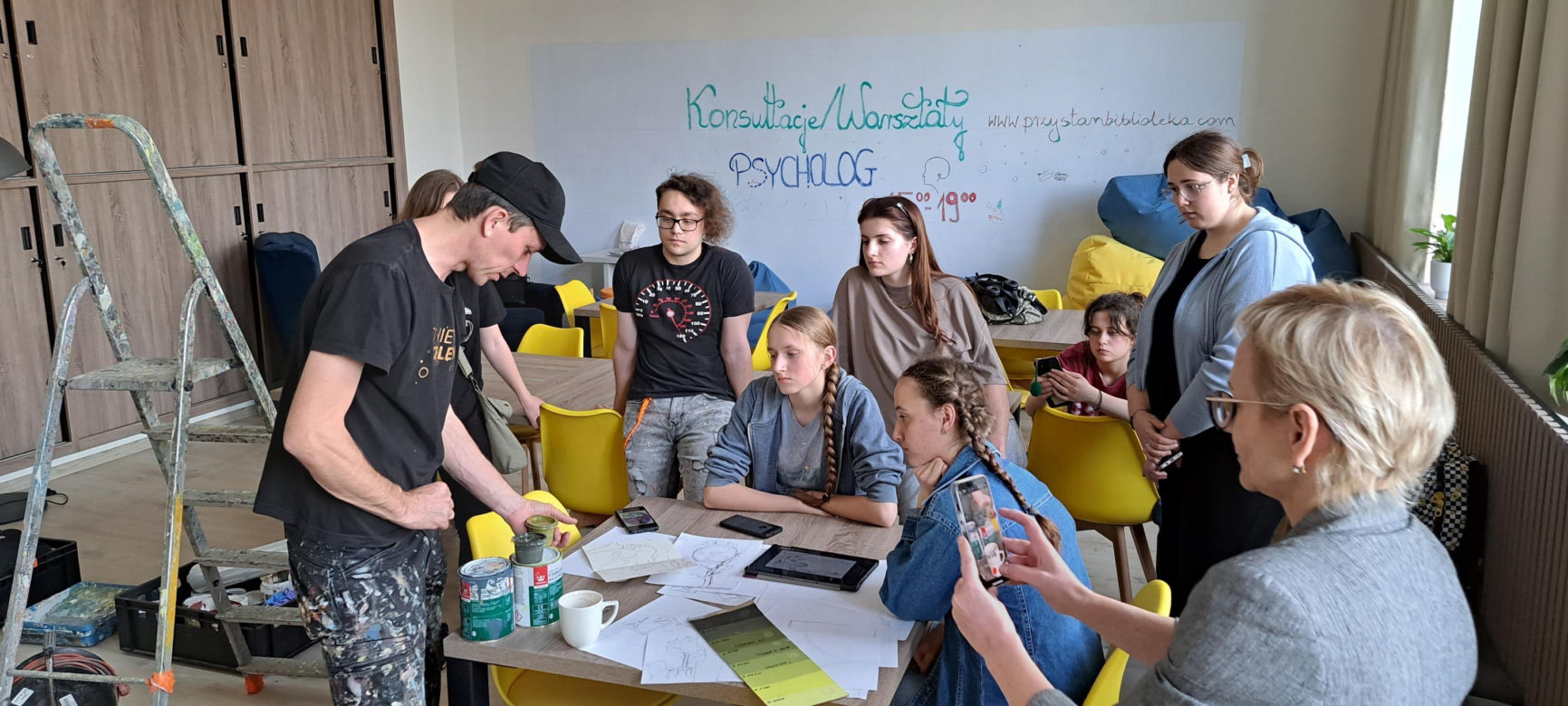 Mural w Pedagogicznej Bibliotece Wojewódzkiej w Nowym Sączu