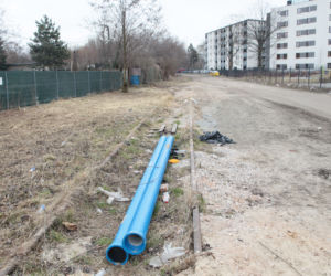 Udrażniają bocznicę kolejową prowadzącą do szpitala przy Szaserów