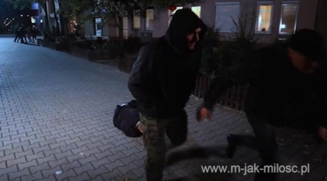M jak miłość odc. 1040. Napad na Andrzeja Budzyńskiego (Krystian Wieczorek)