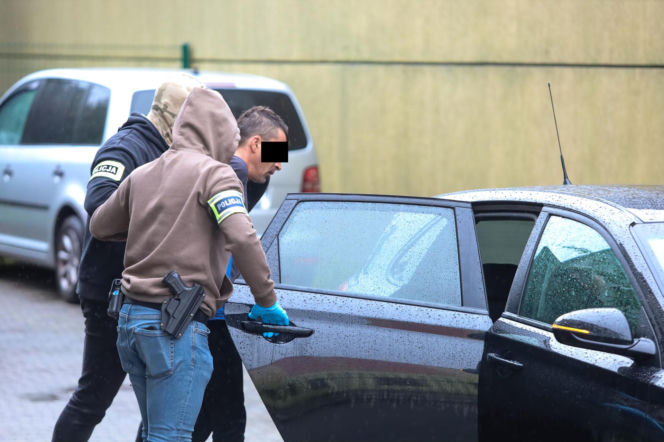 Zabił rodziców. Nie trafi za kratki