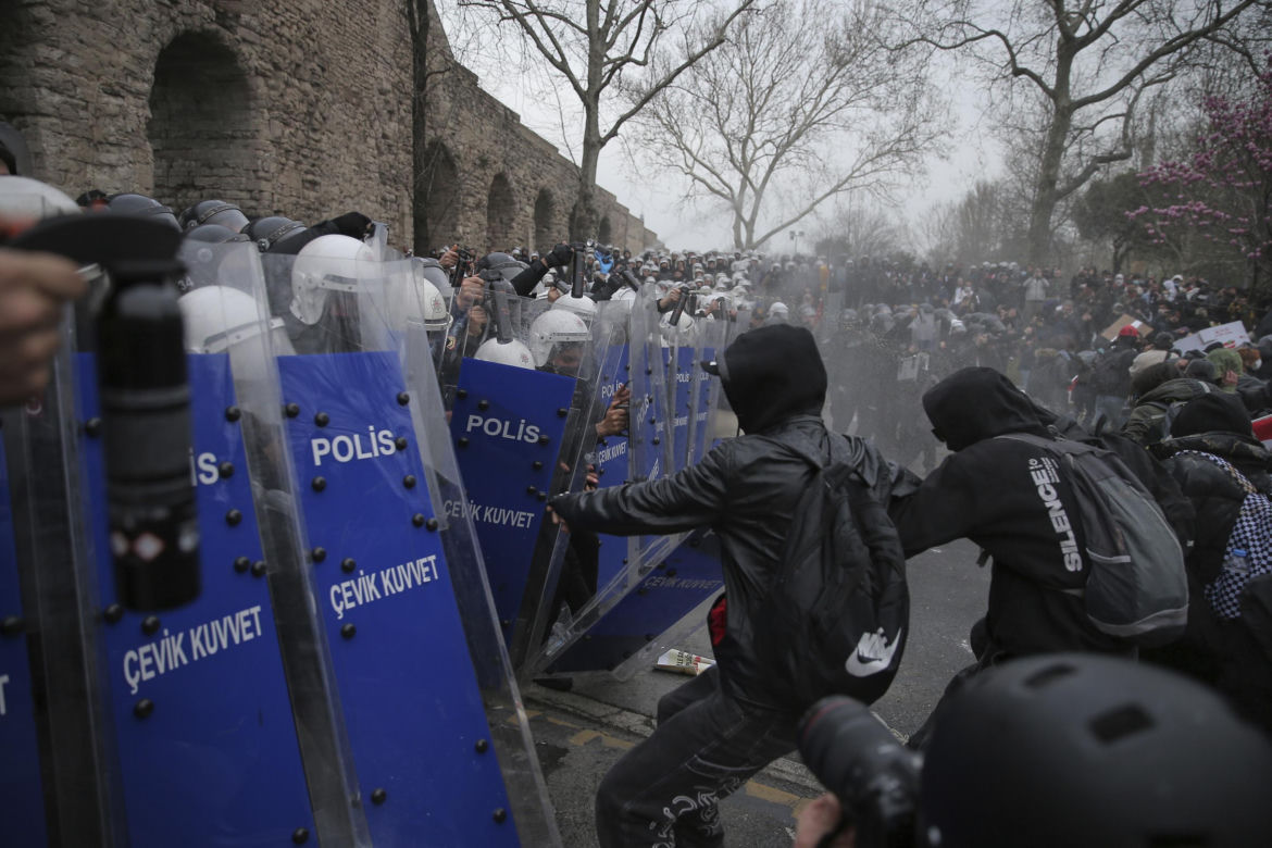 Turcja. Dziesiątki tysięcy demonstrantów ponownie na ulicach Stambułu